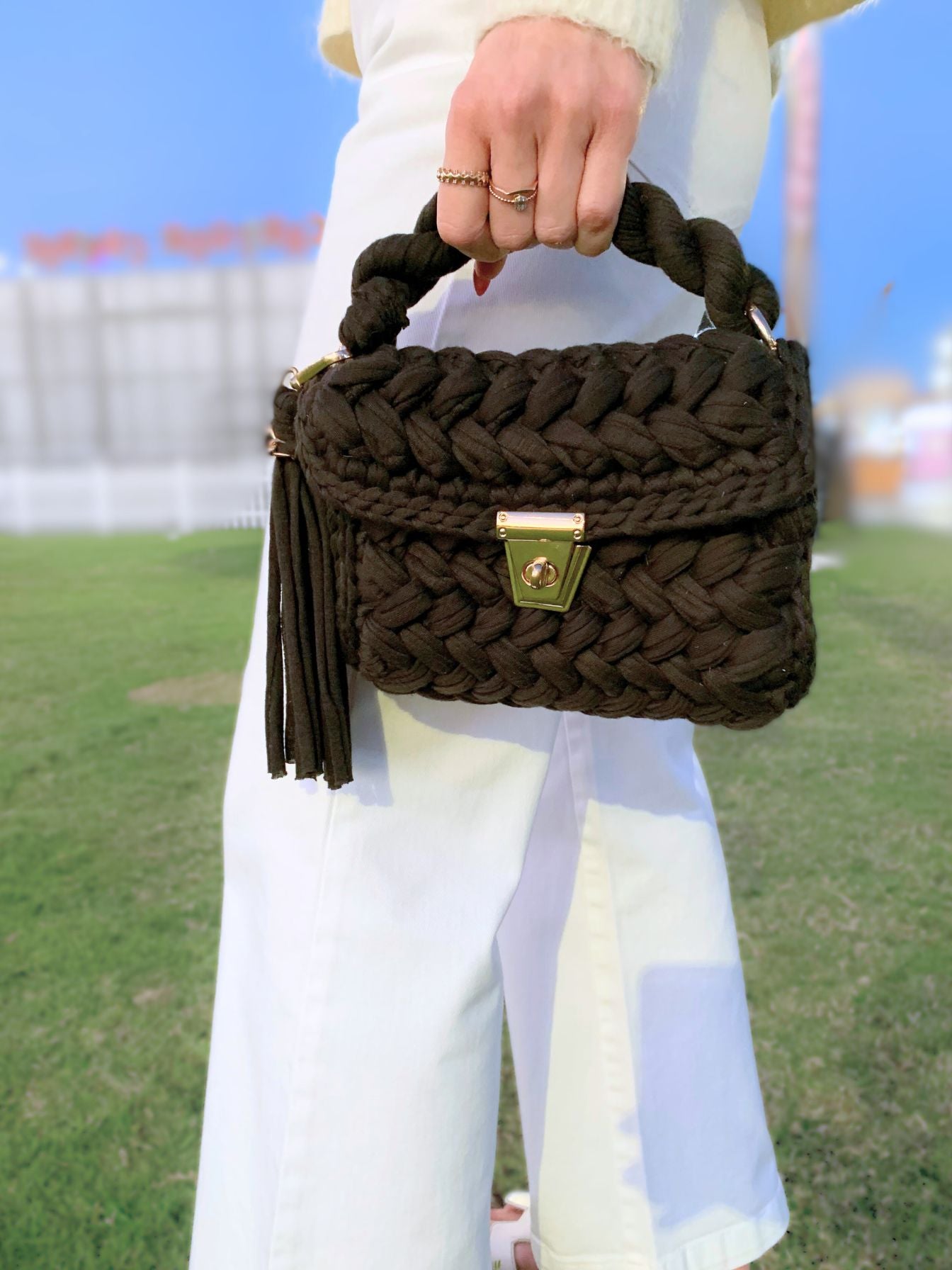 Elegant black crochet handbag. Perfect to match with various outfits.