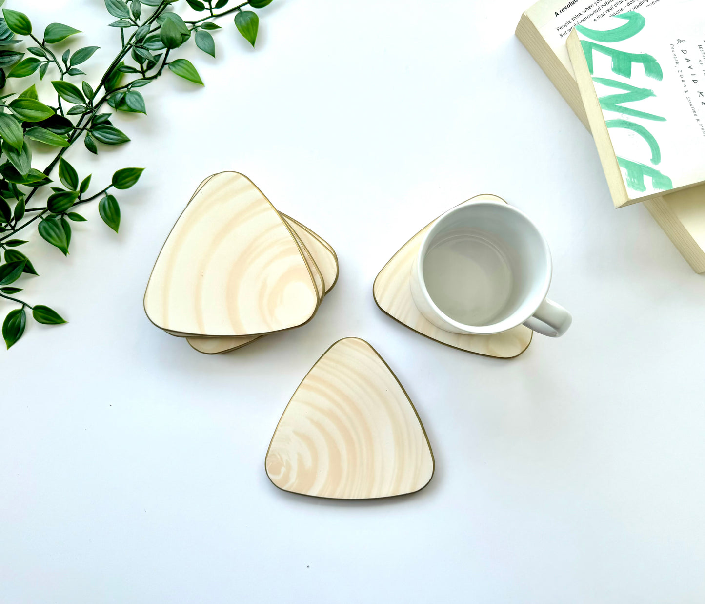 Eco friendly triangular coaster set 