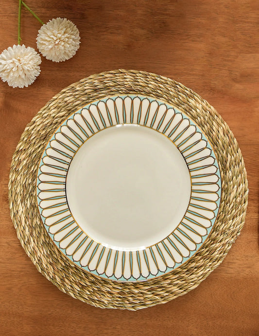 Upgrade your dining setting with a set of 6 Circular Table Mats, skillfully crafted from handloomed Sabai Grass.